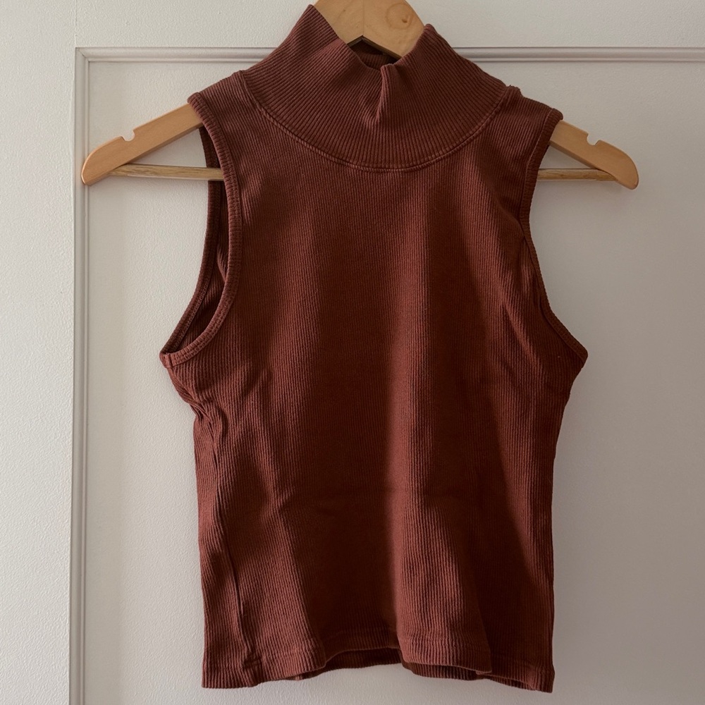 Big Bud Press Sleeveless Essential Turtleneck - Fudgesicle Brown XS
